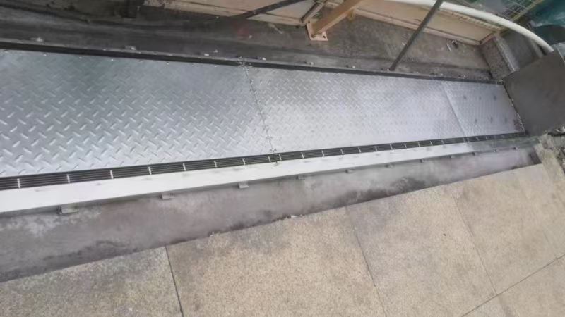 自浮式防汛擋水板